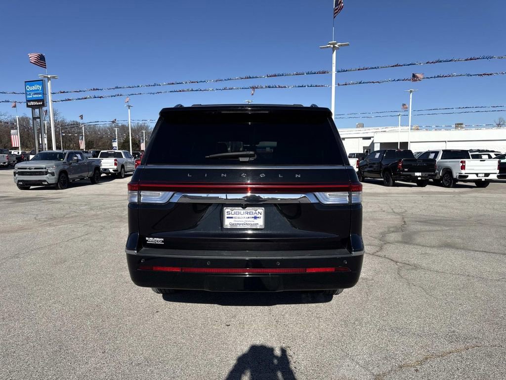 Used 2024 Lincoln Navigator L 4WD image 4