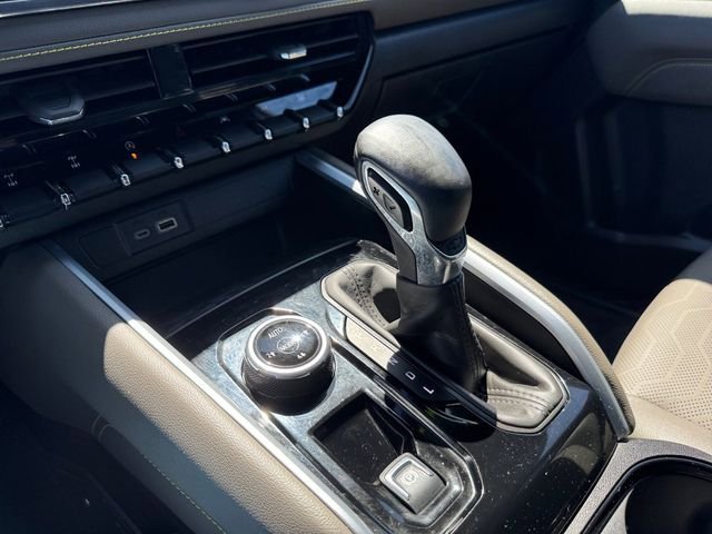 Used 2024 Chevrolet Colorado ZR2 w/ ZR2 Convenience Package III AWD/4WD image 21