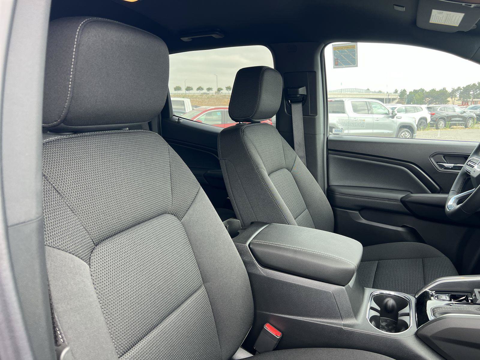 New 2026 GMC Canyon Elevation RWD image 30