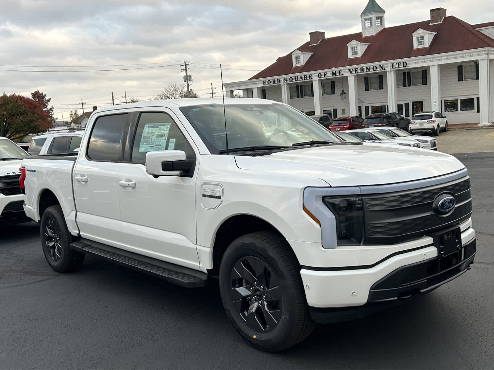 New 2023 Ford F150 Lightning Lariat image 5
