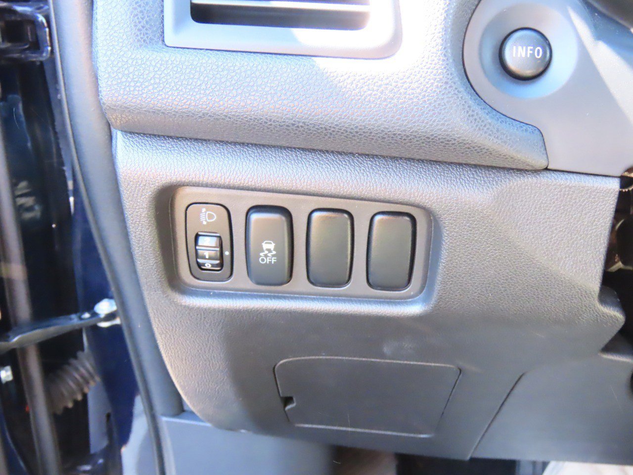 Used 2012 Mitsubishi Outlander Sport SE image 25