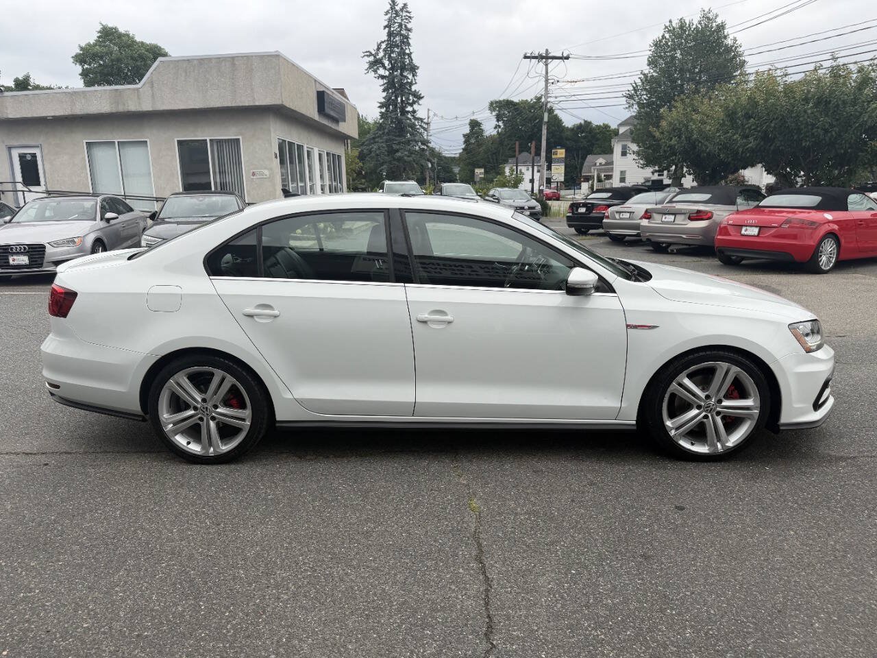 Used 2017 Volkswagen Jetta GLI FWD image 8