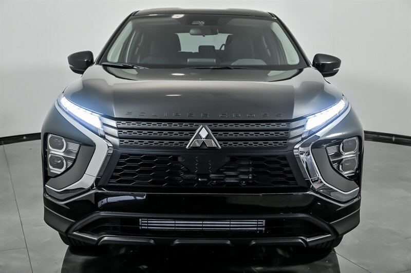 New 2026 Mitsubishi Eclipse Cross LE AWD/4WD image 4