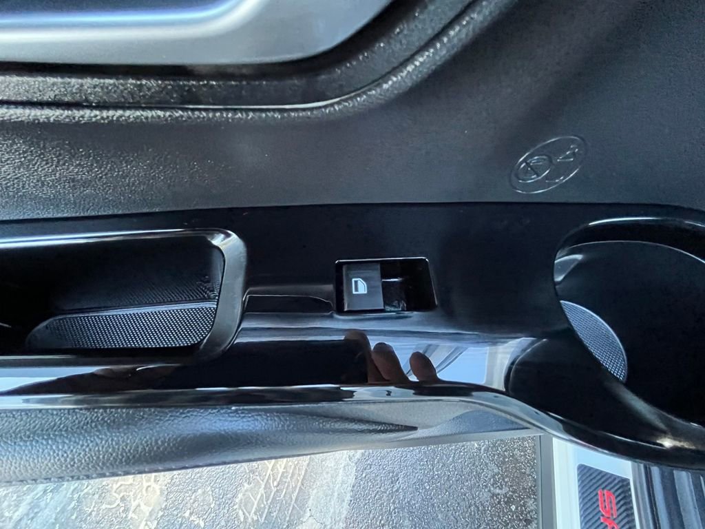 Used 2025 Hyundai Santa Cruz Limited image 27