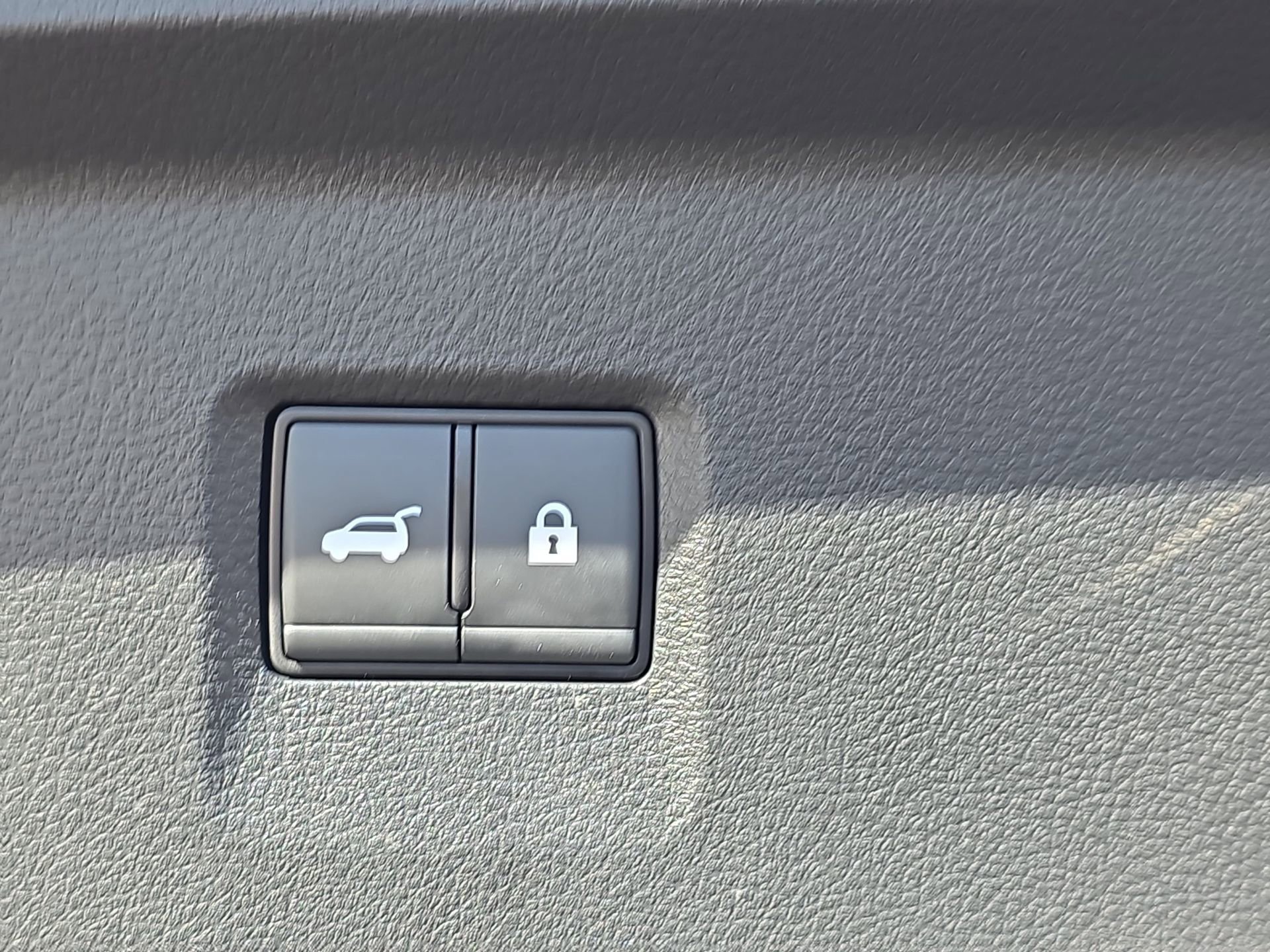 Used 2025 INFINITI QX60 Luxe w/ Cargo Package image 13