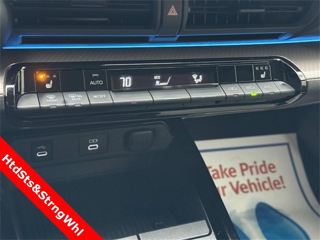 Used 2023 Toyota Prius XLE image 20