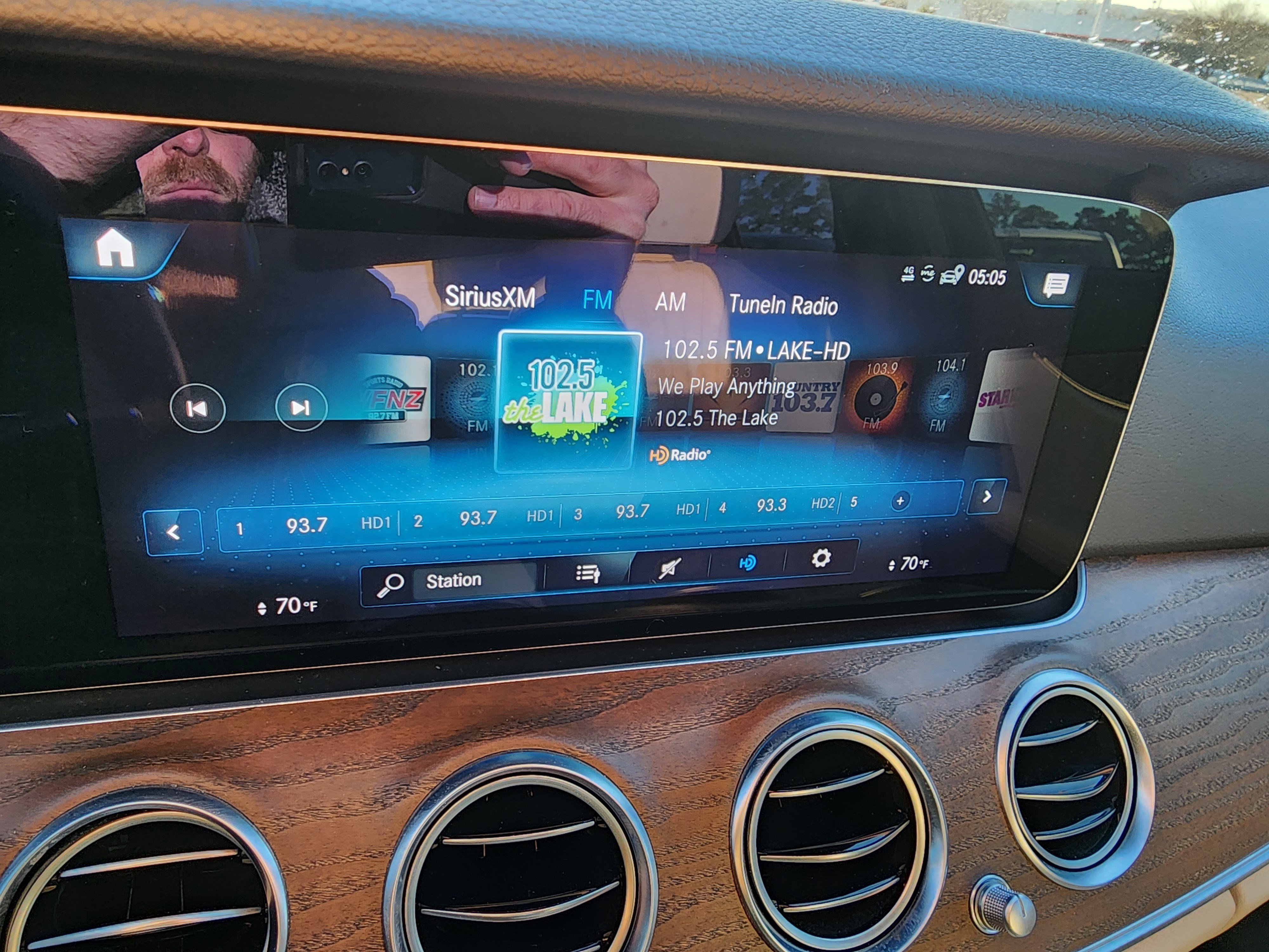 Used 2023 Mercedes-Benz E 350 Sedan image 19