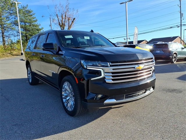 Certified 2023 Chevrolet Suburban High Country w/ Advanced Technology Package image 9