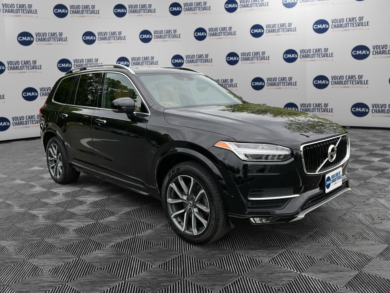 Used 2017 Volvo XC90 T6 Momentum w/ Vision Package image 7