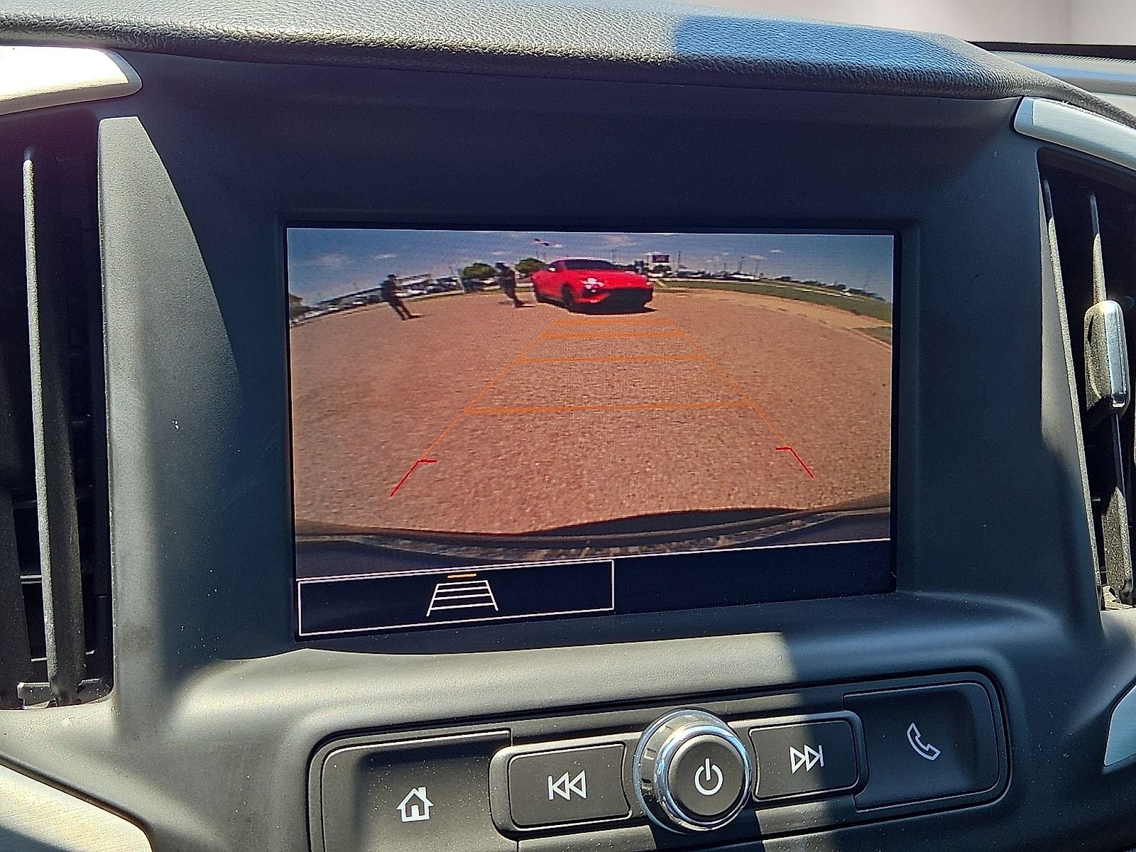 Used 2024 GMC Terrain SLE FWD image 28