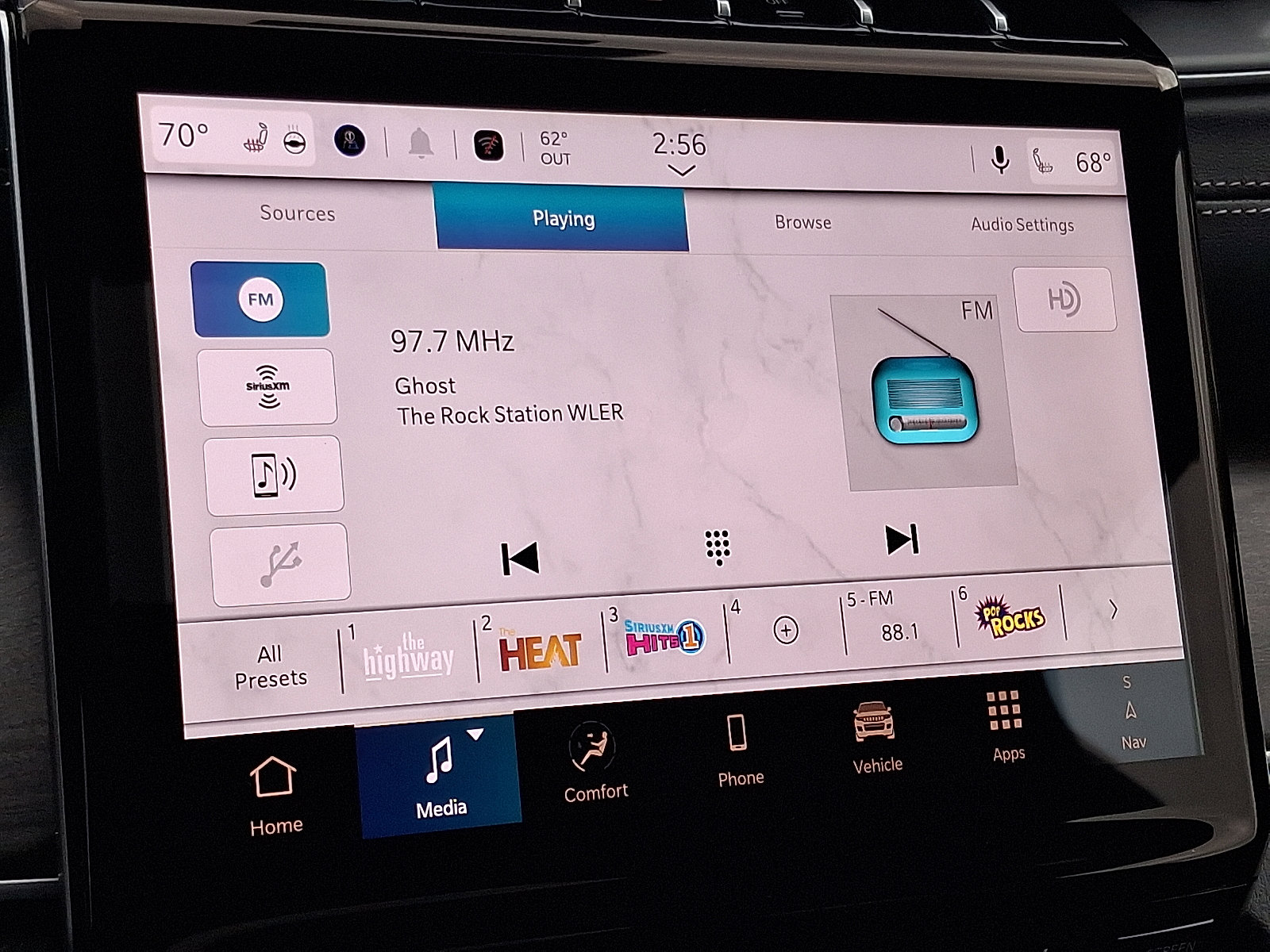 New 2025 Jeep Grand Cherokee Limited w/ Black Appearance Package image 13