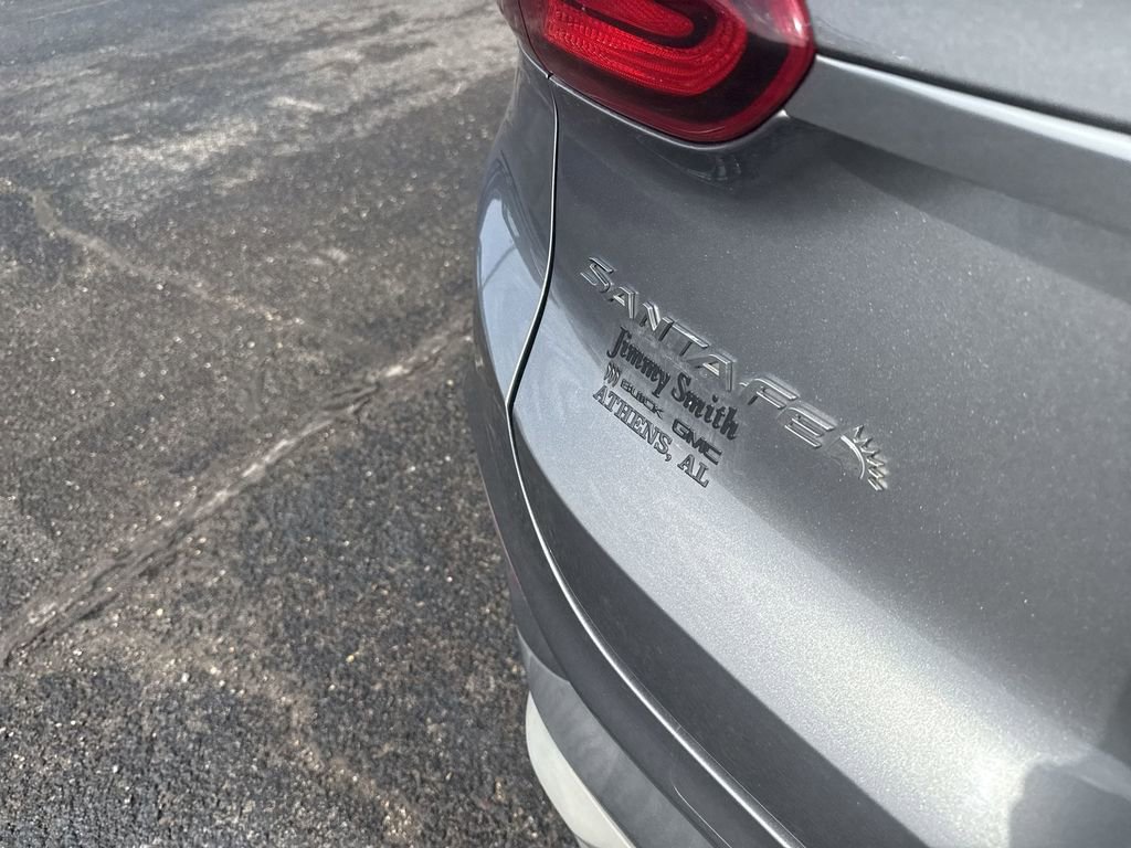 Used 2020 Hyundai Santa Fe SEL image 39