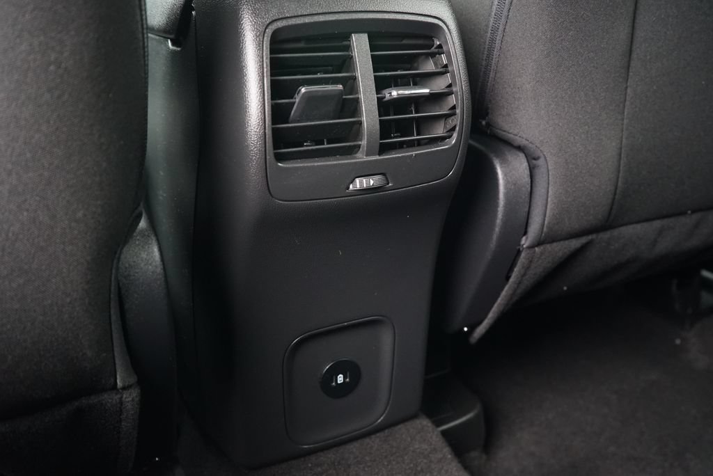 Used 2024 Ford Escape Active w/ Tech Pack #1 AWD/4WD image 10