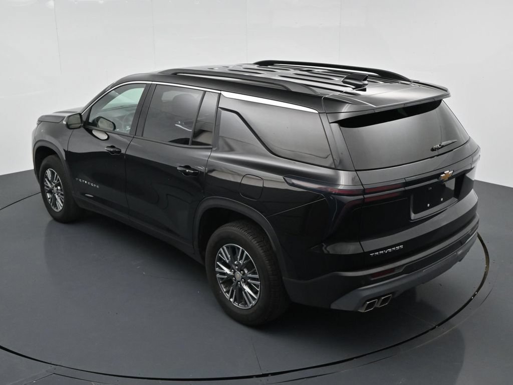 Used 2025 Chevrolet Traverse LT FWD image 22