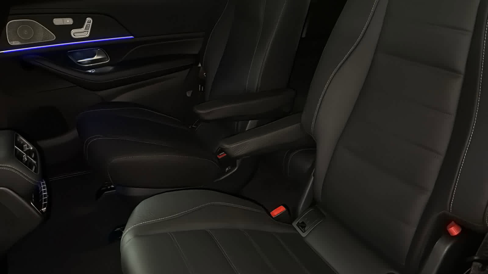 New 2026 Mercedes-Benz GLS 580 4MATIC image 29