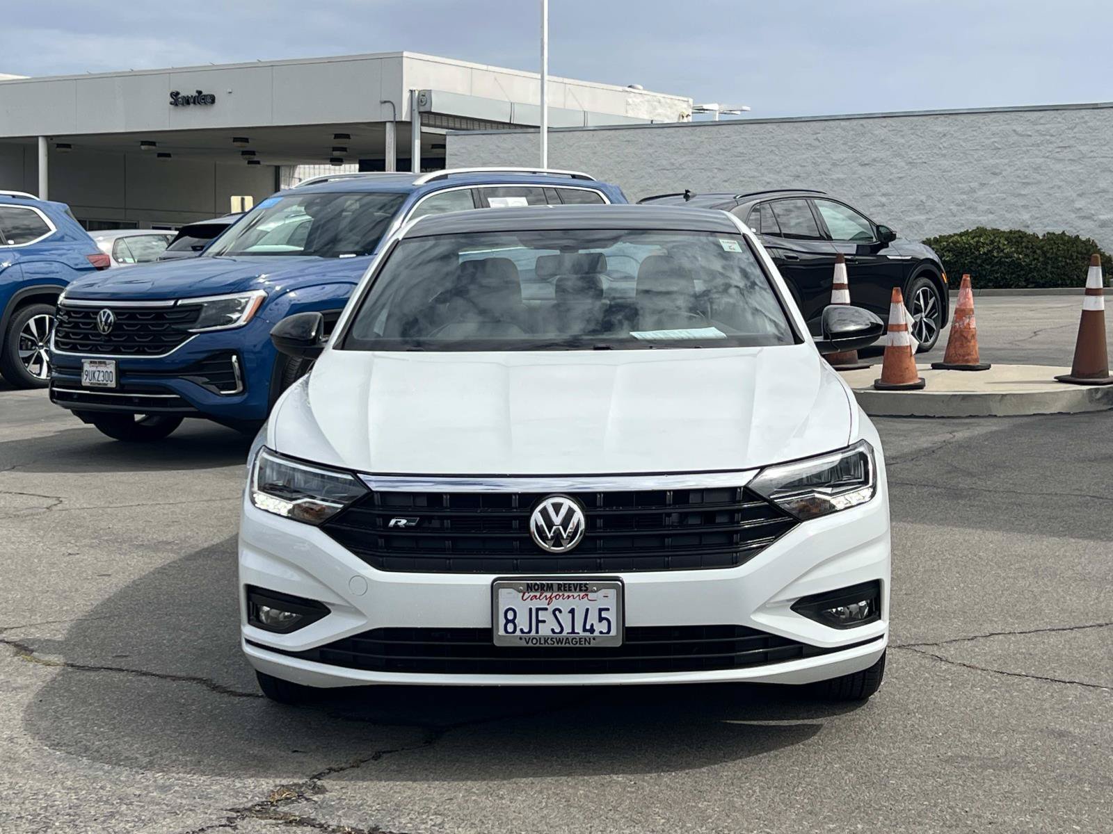 Used 2019 Volkswagen Jetta R-Line w/ R-Line Cold Weather Package FWD image 4