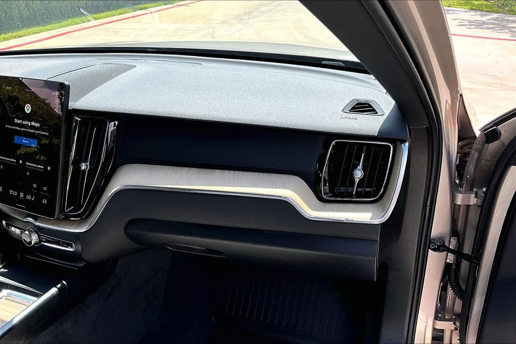 Certified 2026 Volvo XC60 B5 Plus AWD/4WD image 21