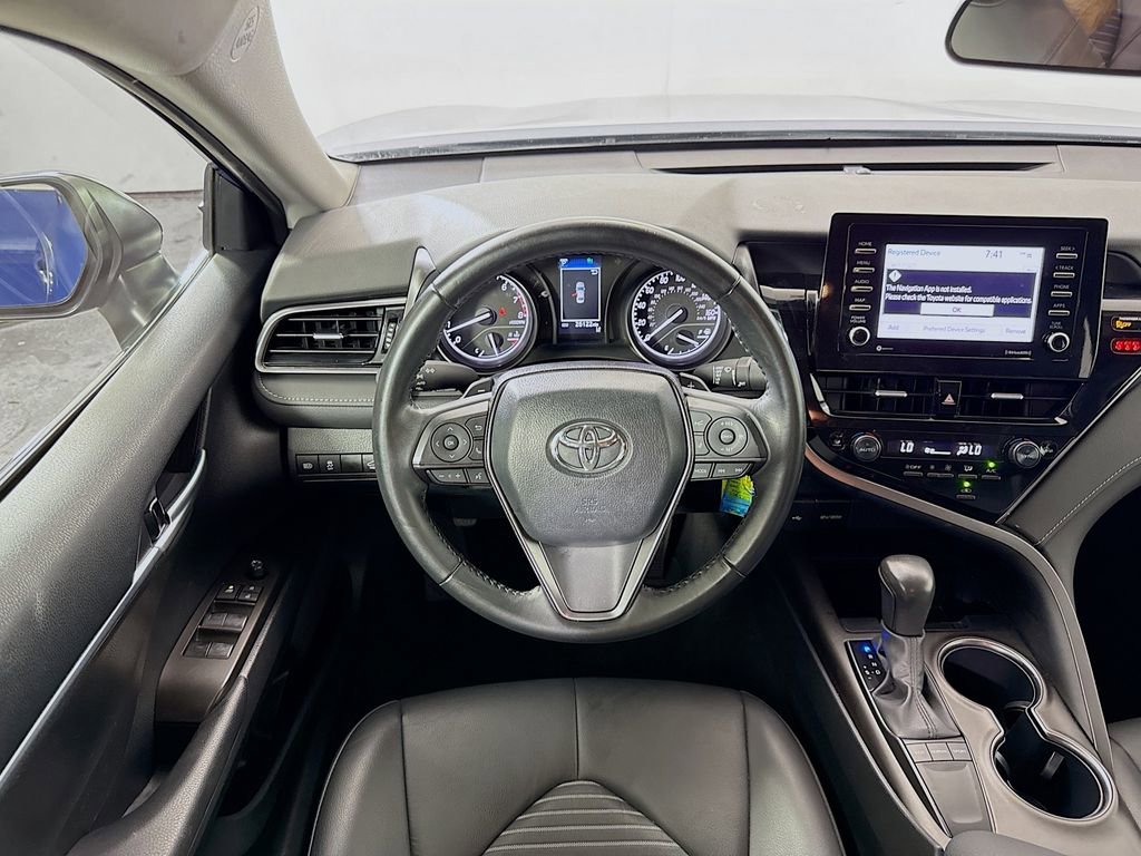 Used 2024 Toyota Camry SE image 21
