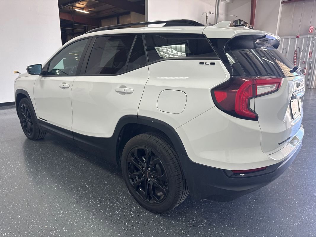 Used 2022 GMC Terrain SLE w/ Driver Convenience Package AWD/4WD image 6