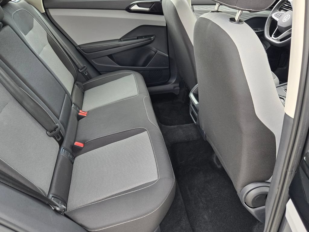 Certified 2024 Volkswagen Taos S FWD image 16
