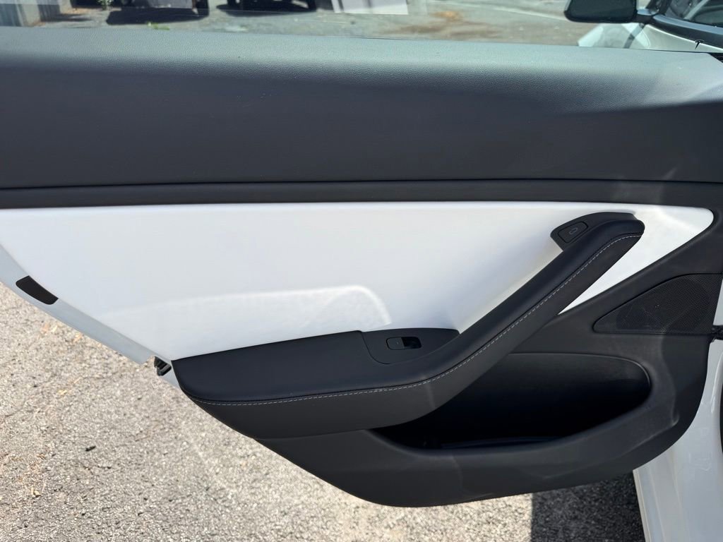 Used 2021 Tesla Model 3 Long Range AWD/4WD image 25