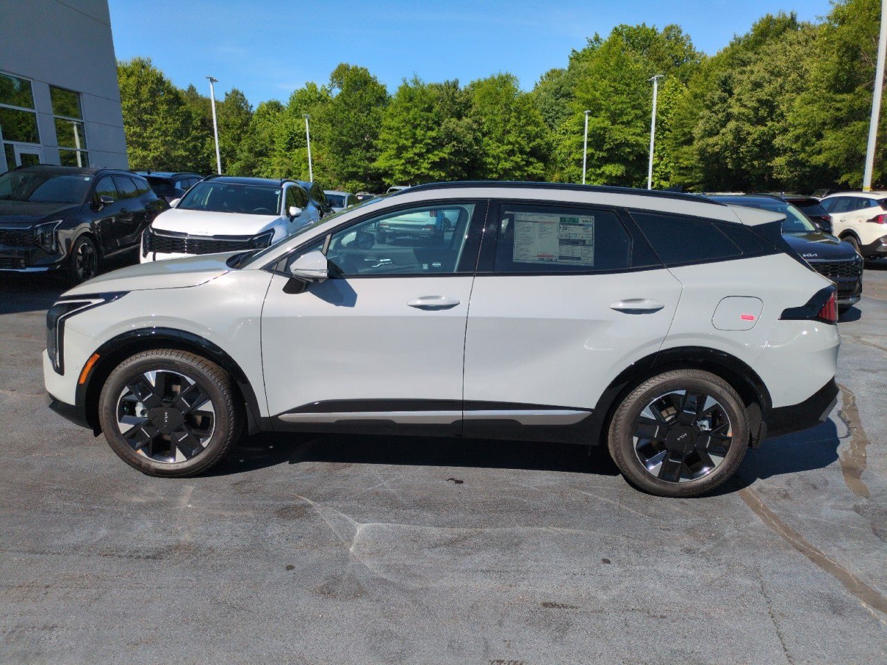 New 2026 Kia Sportage SX FWD image 4