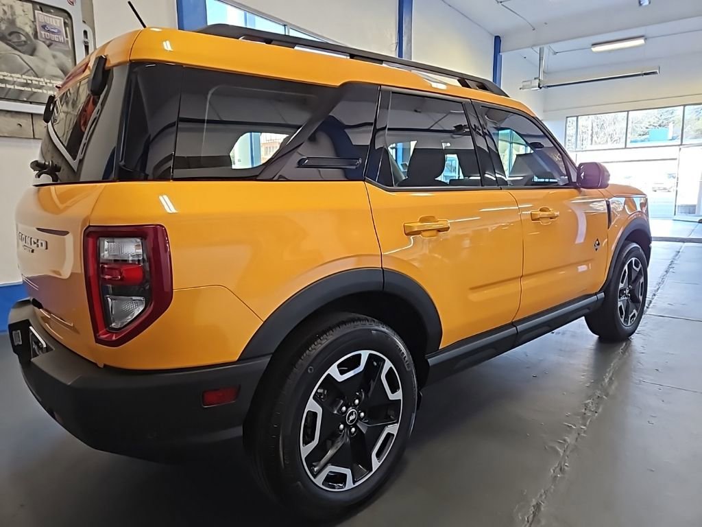 Used 2023 Ford Bronco Sport Outer Banks w/ Tech Package image 5