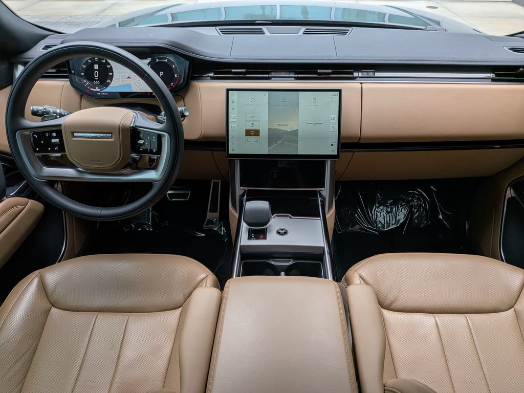 Certified 2025 Land Rover Range Rover SE AWD/4WD image 19