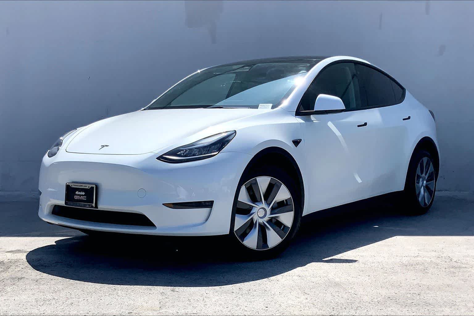 Used 2023 Tesla Model Y Long Range AWD/4WD video 1