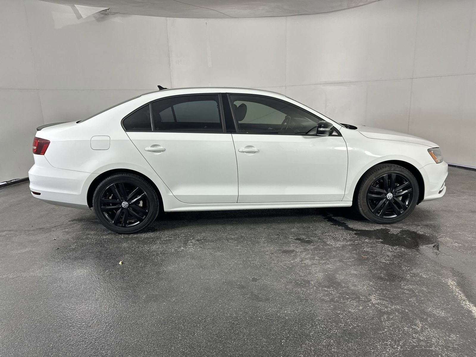 Used 2018 Volkswagen Jetta Sport image 9