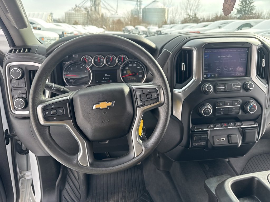 Used 2022 Chevrolet Silverado 3500 LT image 13