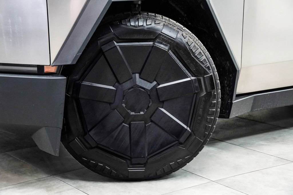 Used 2024 Tesla Cybertruck AWD Crew Cab image 3