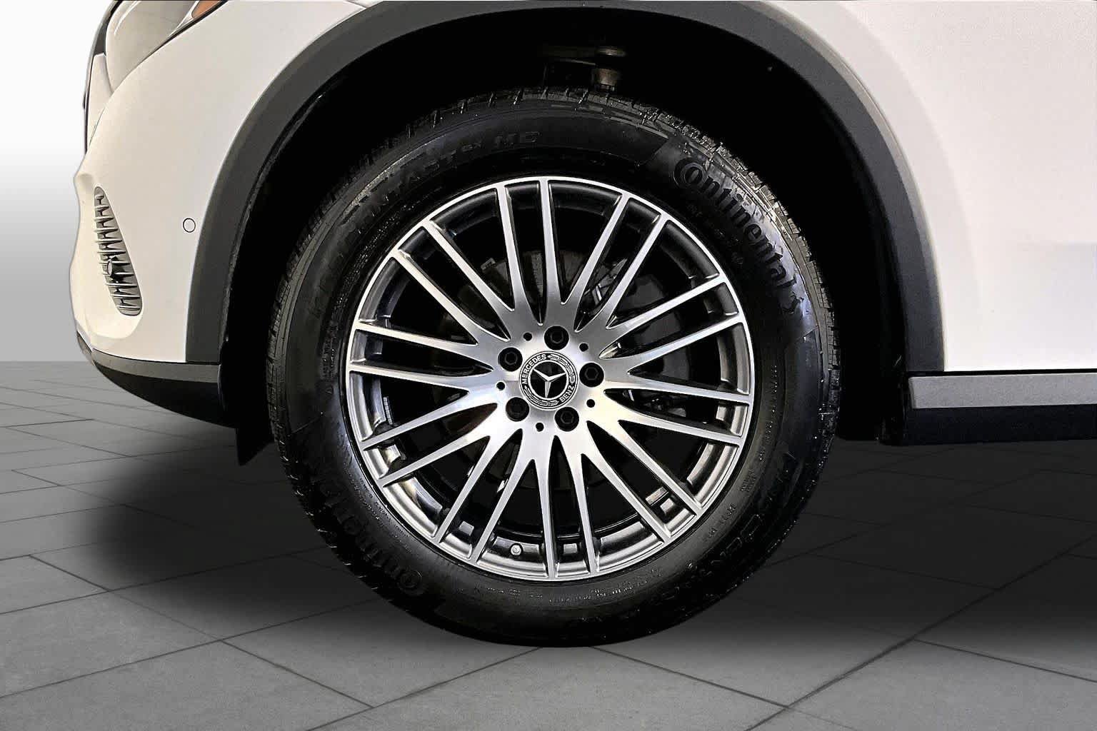 Certified 2026 Mercedes-Benz GLC 300 4MATIC image 11