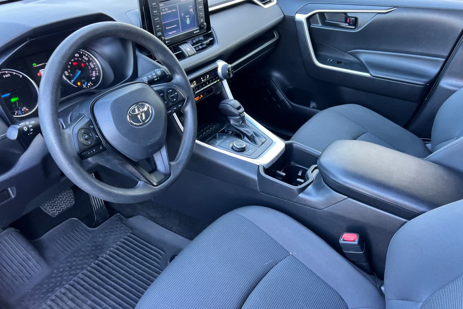 Certified 2022 Toyota RAV4 LE AWD/4WD image 11