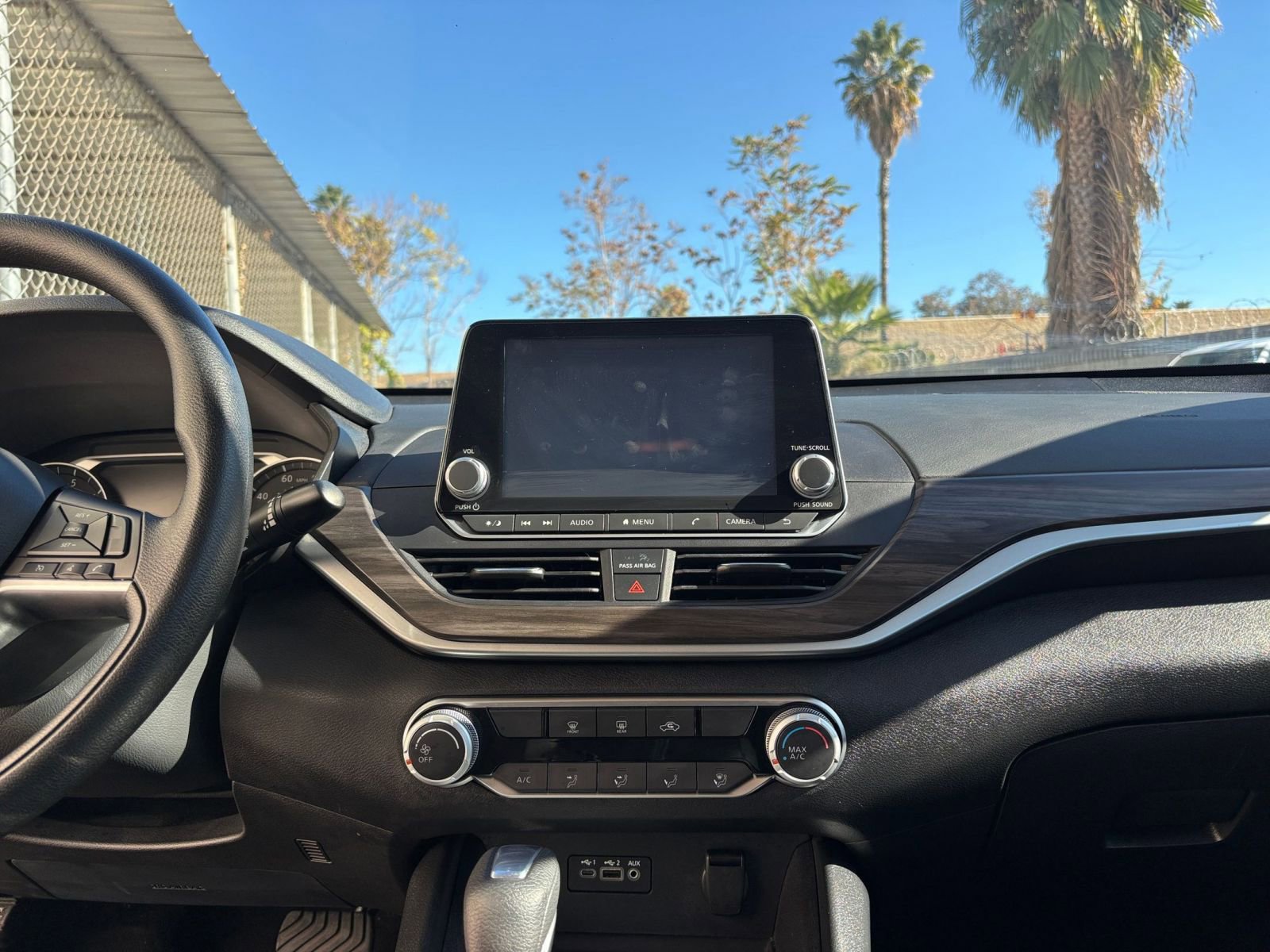 Used 2025 Nissan Altima 2.5 SV image 18