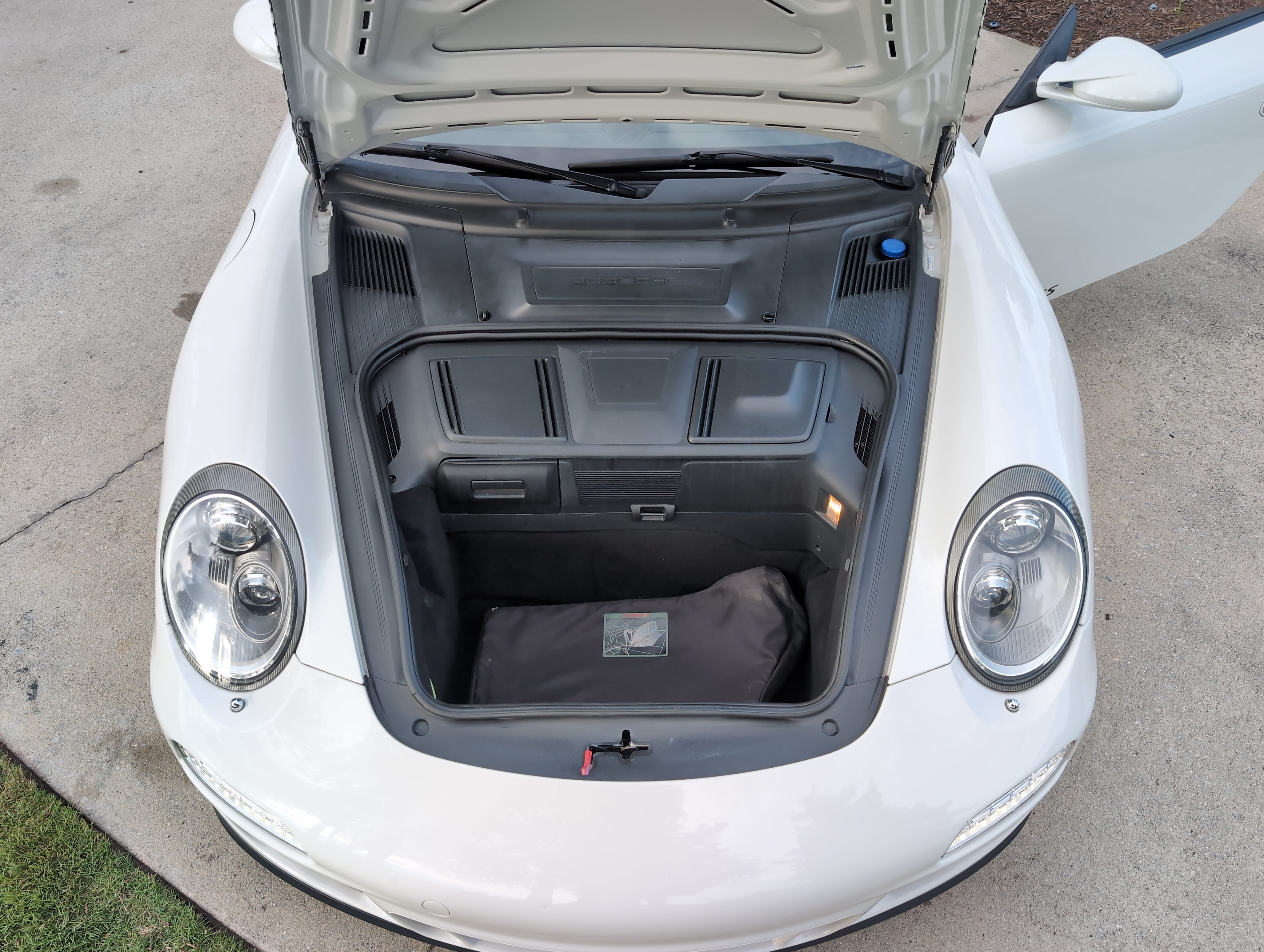 Used 2011 Porsche 911 Carrera GTS RWD image 29