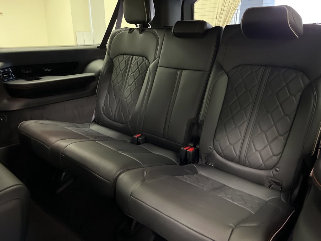 New 2024 Jeep Grand Wagoneer L Series III AWD/4WD image 12