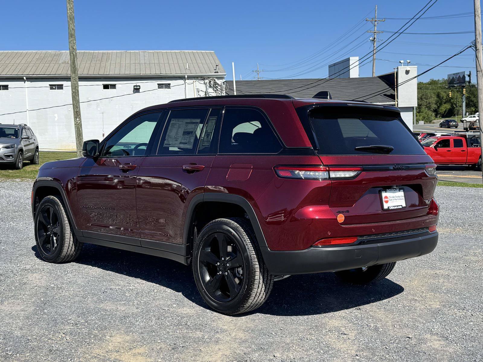 New 2025 Jeep Grand Cherokee Altitude AWD/4WD image 21