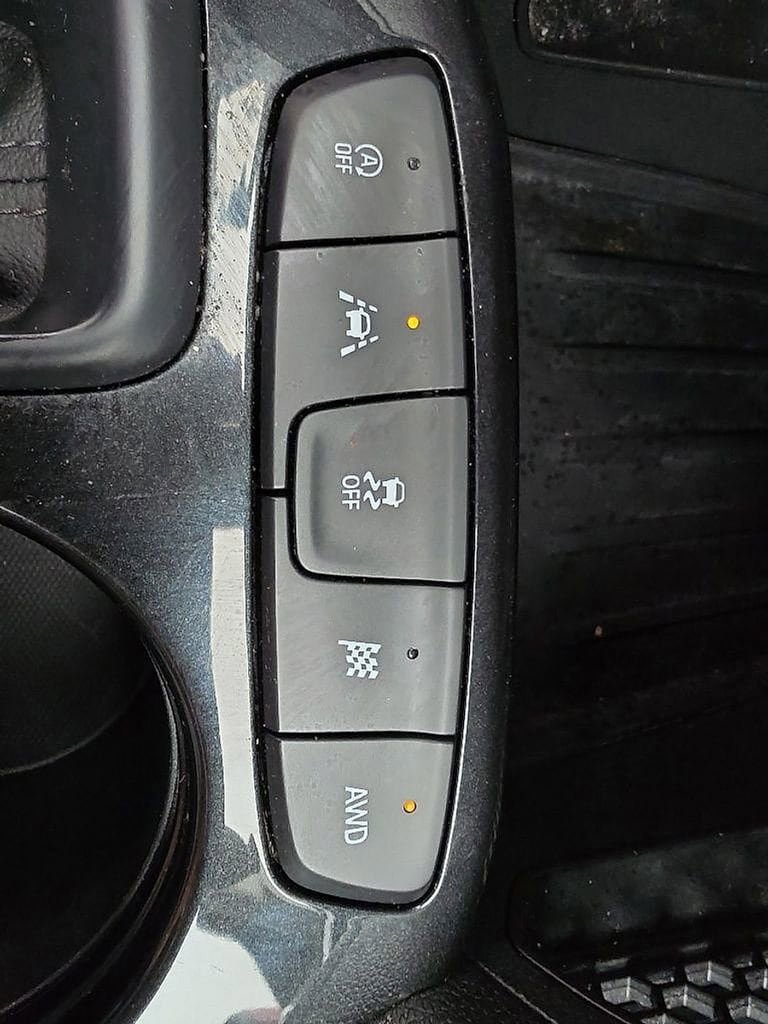 Used 2023 Chevrolet TrailBlazer LT w/ Convenience Package AWD/4WD image 17