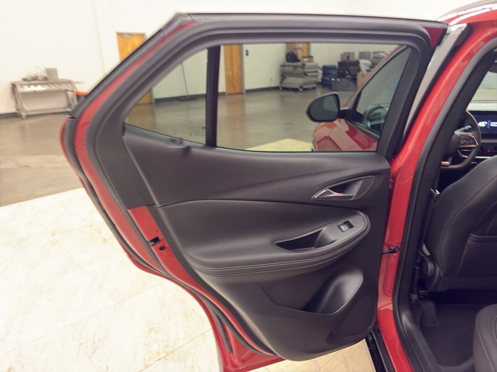 Used 2024 Buick Encore GX Sport Touring image 13