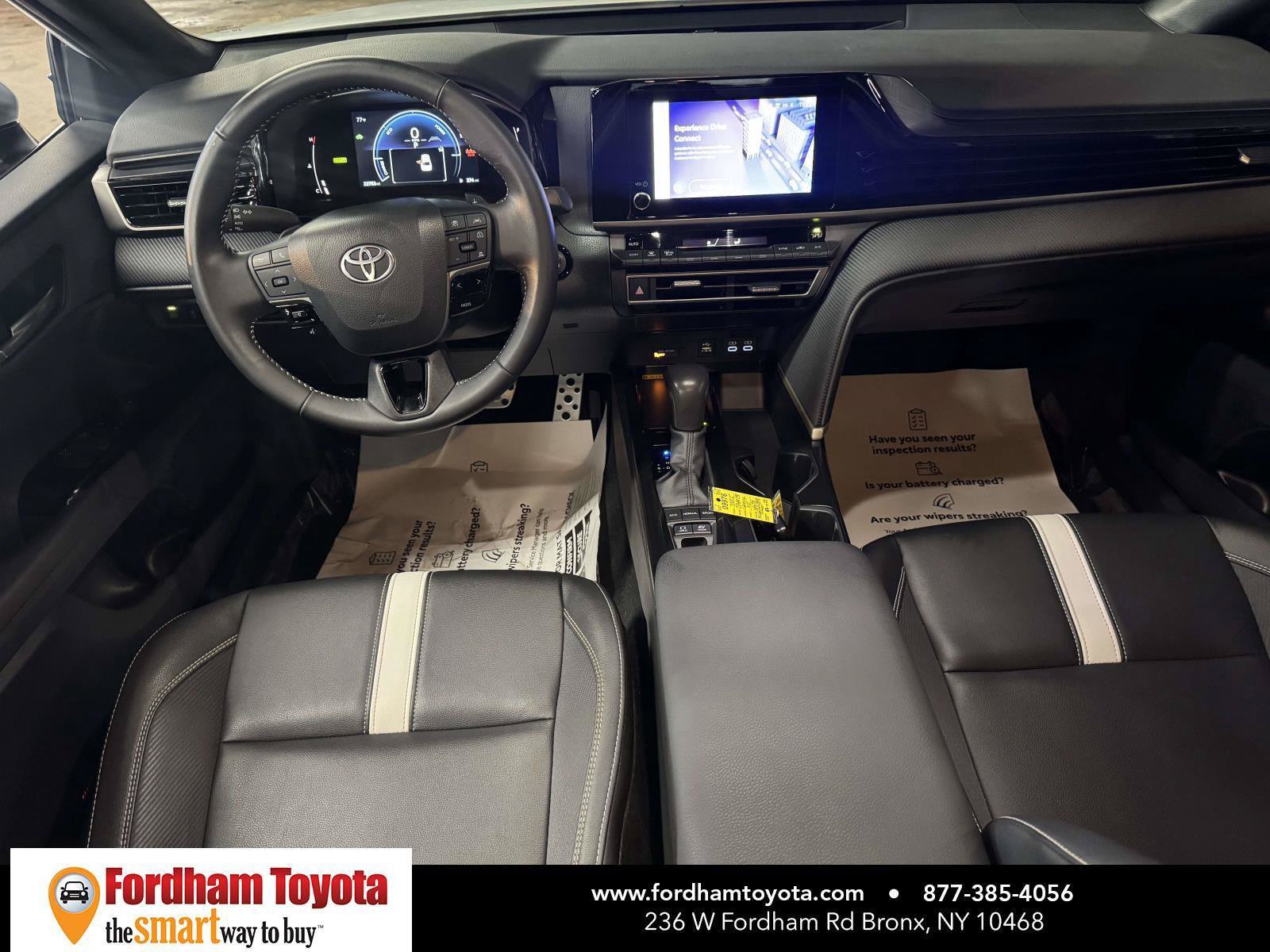 Used 2025 Toyota Camry SE FWD image 13