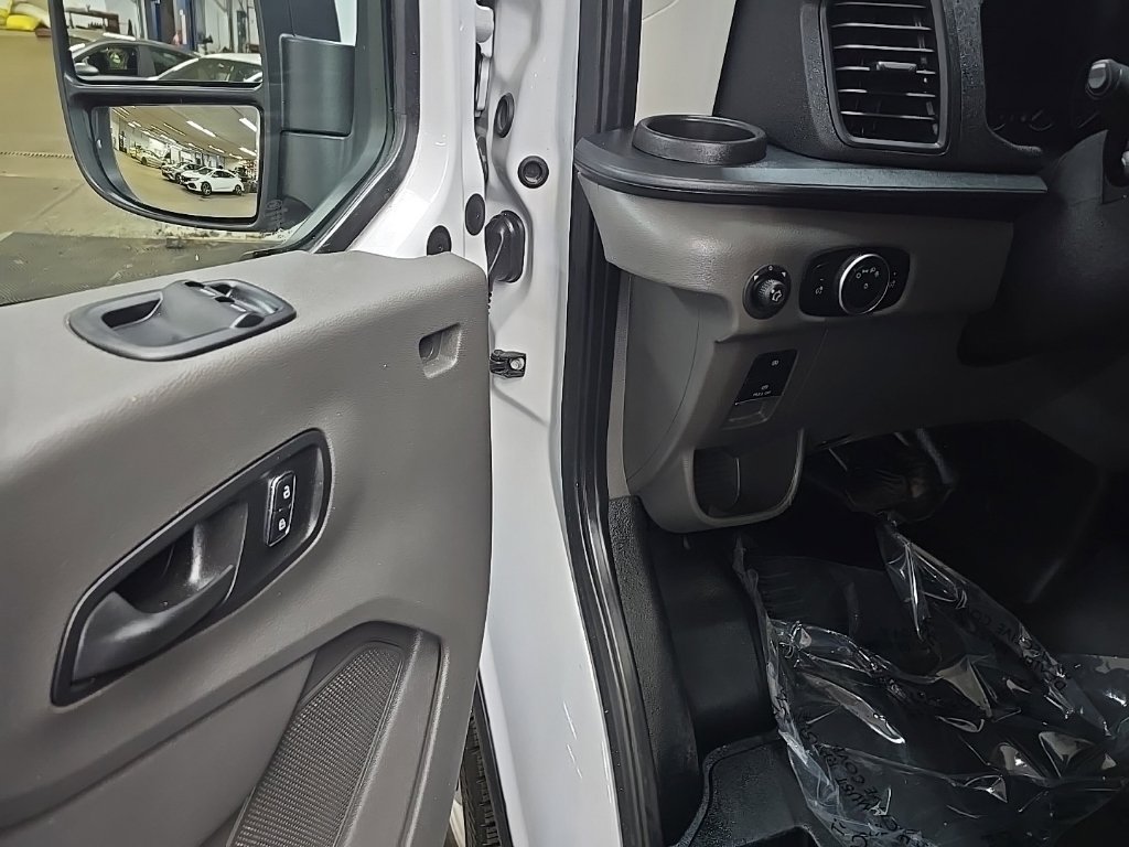 Used 2025 Ford Transit 250 148 High Roof Extended w/ Load Area Protection Package RWD image 27