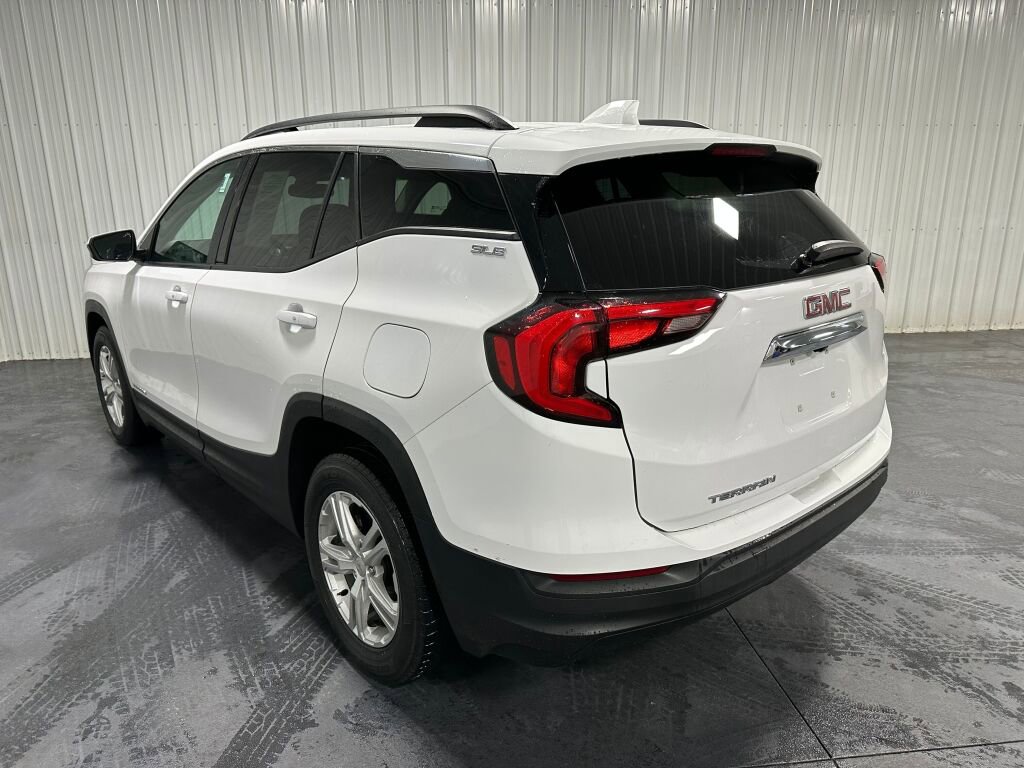 Used 2019 GMC Terrain SLE w/ Driver Convenience Package FWD image 3