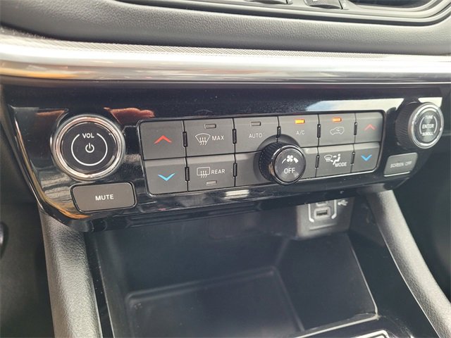 Used 2023 Jeep Compass Limited image 20