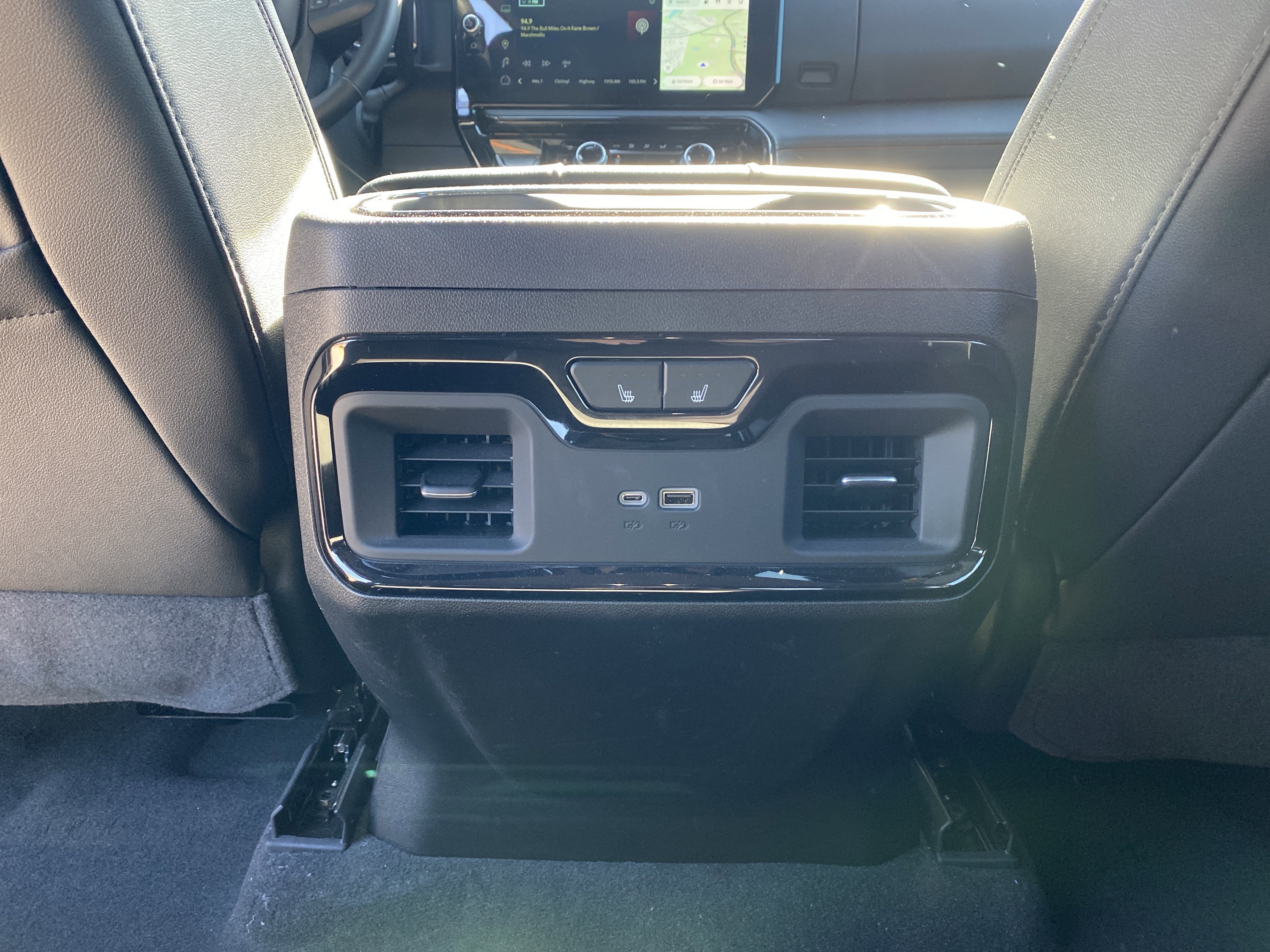 Used 2025 GMC Sierra 2500 AT4 w/ AT4 Premium Plus Package image 19