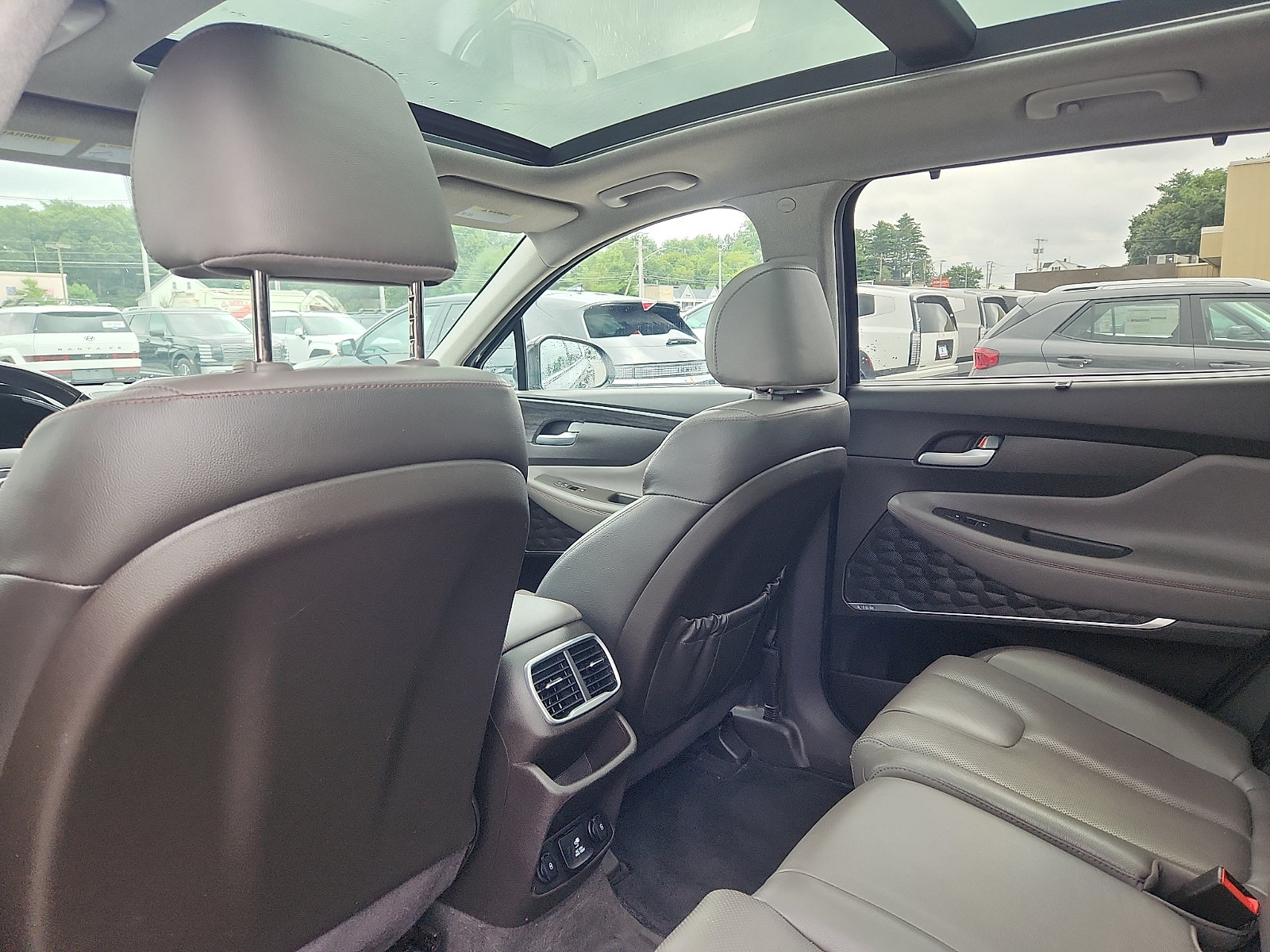 Used 2020 Hyundai Santa Fe Limited w/ Cargo Package AWD/4WD image 24