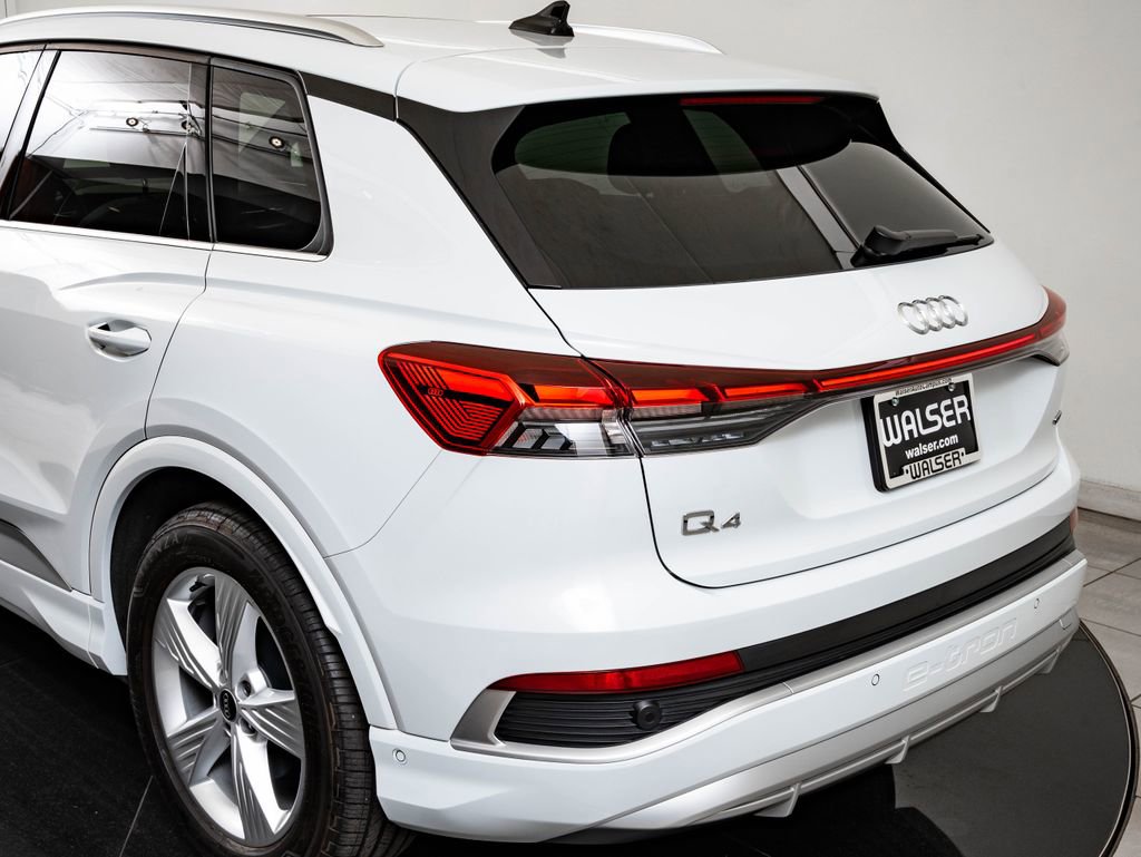 Used 2024 Audi Q4 e-tron Prestige image 19