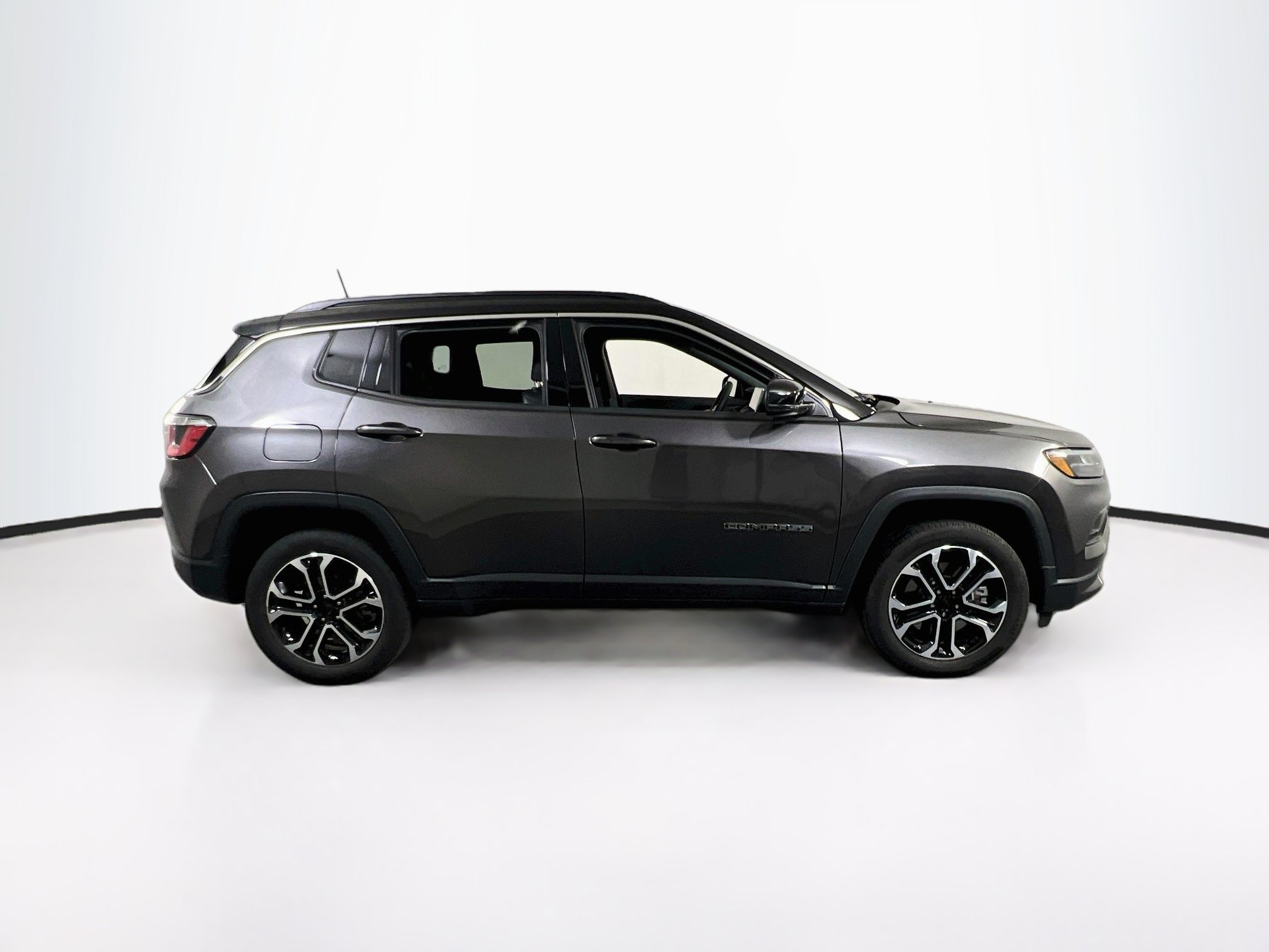 Used 2023 Jeep Compass Limited AWD/4WD image 4