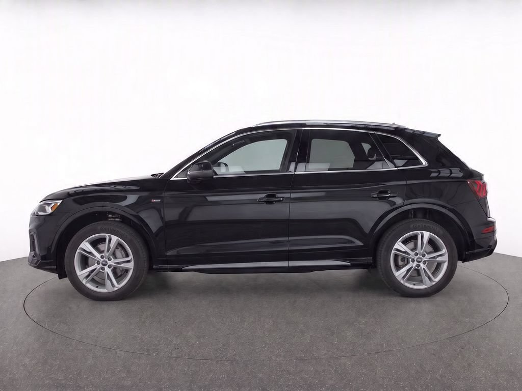 Used 2023 Audi Q3 2.0T Premium Plus w/ Premium Plus Package AWD/4WD image 3