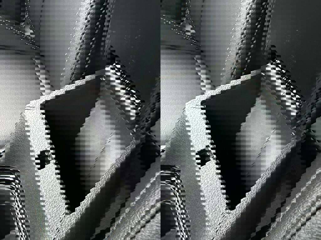 New 2026 Jeep Compass Limited image 33